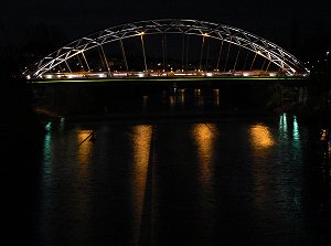 Die Luitpoldbrücke über die Regnitz in Bamberg