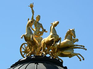 Eremitage, Neues Schloss - Quadriga