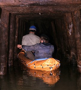 Historischer Bergwerksstollen im Fichtelgebirge