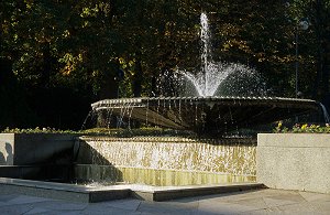 Franzensbad - Brunnen am Kurpark