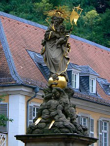 Heidelberg - Kornmarkt - Madonna