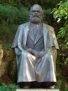 Statue von Karl Marx in Karlsbad