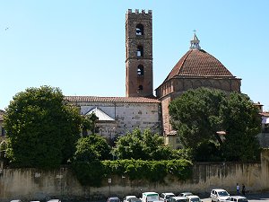 Kirche und Baptisterium San Giovanni e Santa Reparata