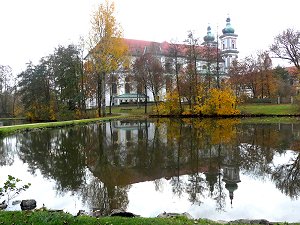 Stiftsbasilika vom Stadtpark Schwanenwiese