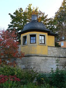 Würzburg - Türmchen am Mainufer